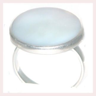 Sterling Silver Ring with Mother of Pearl